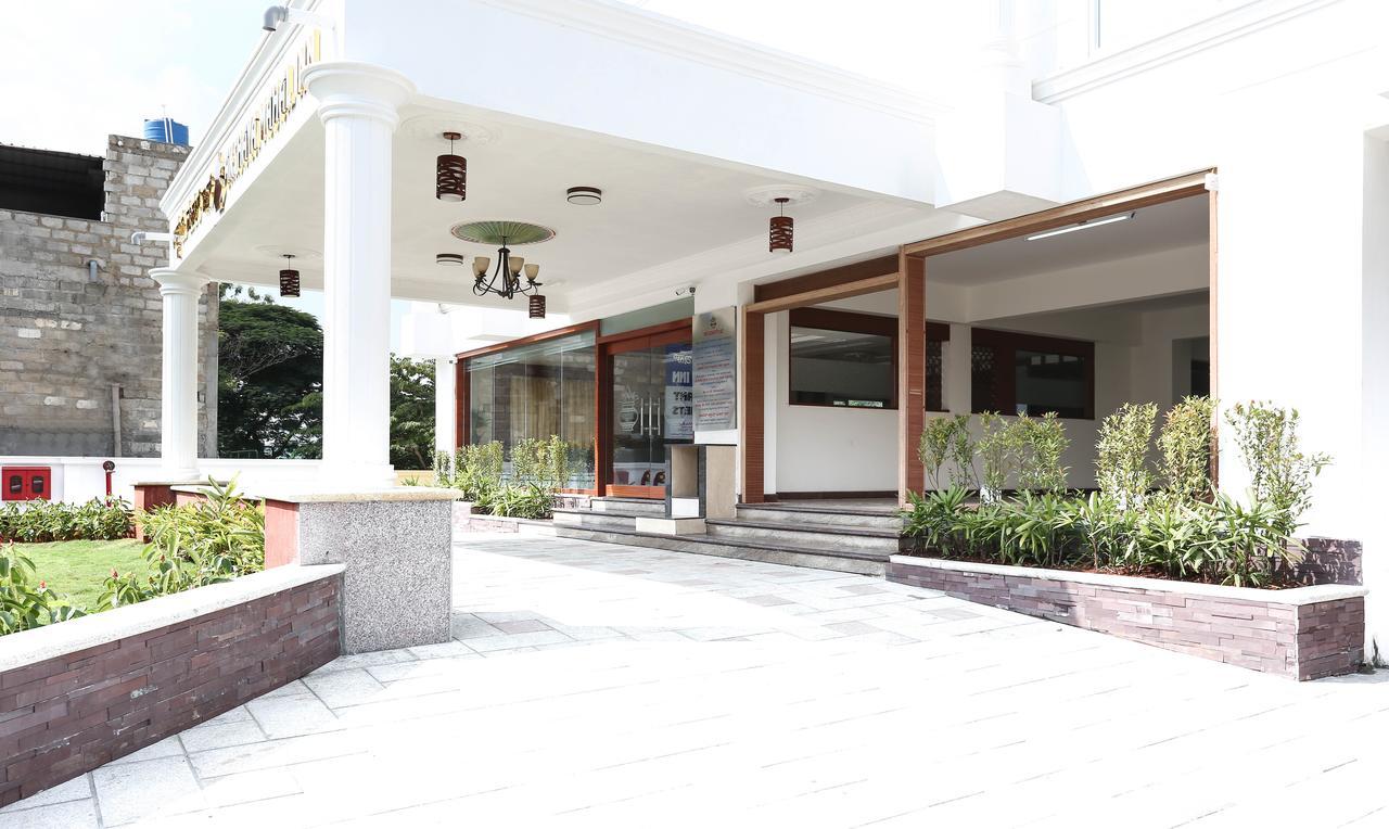 Treebo Premium Akshaya Mahal Inn Maiçor Exterior foto